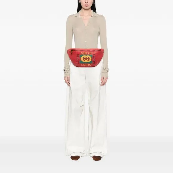Gucci Grained Calfskin Logo Belt Bag - Picture 7 of 7